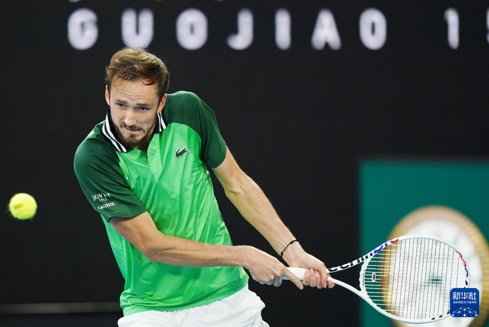 德里以技高 德里以技高